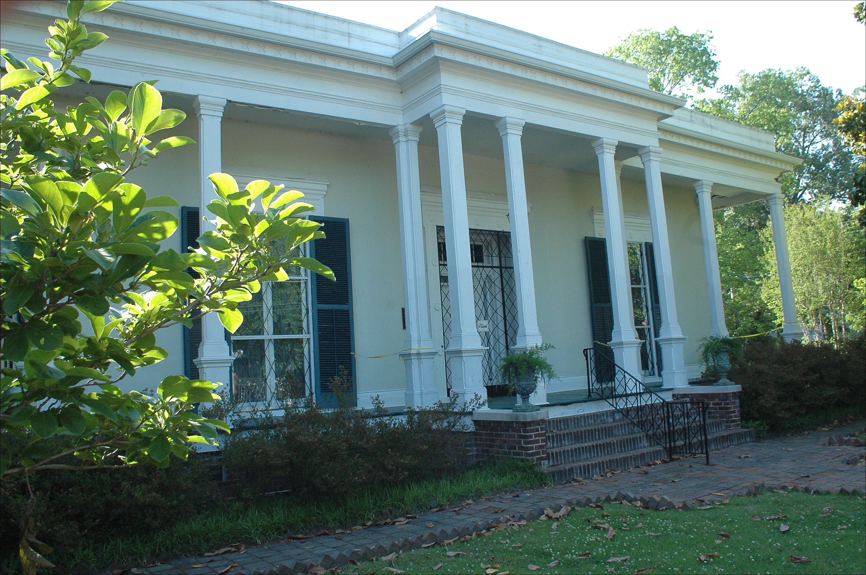 The Verandah House build in 1857, a National Historic Landmark and former headquarters for both Union and Confederate generals. Open to the public. Photo courtesy: The Daily Corinthian