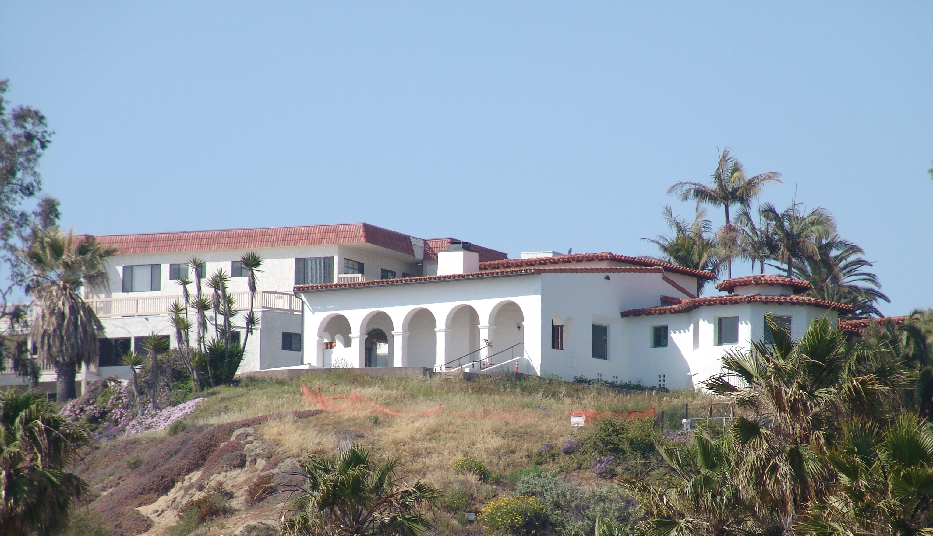Ole Hanson's home, Casa Romantica, was restored and developed into the Casa Romantica Cultural Center and Gardens.