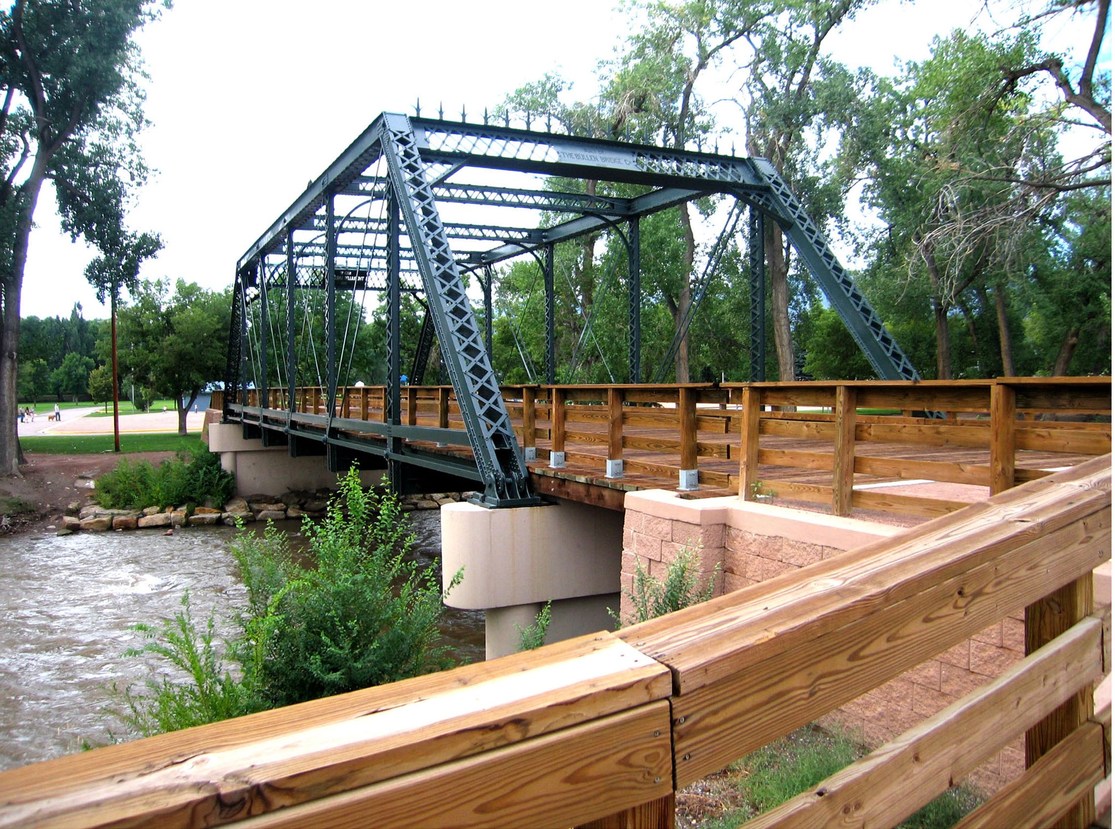 The historic Fourth Street Bridge was preserved and utilized as a walkway connecting the historic downtown with Centennial Park.