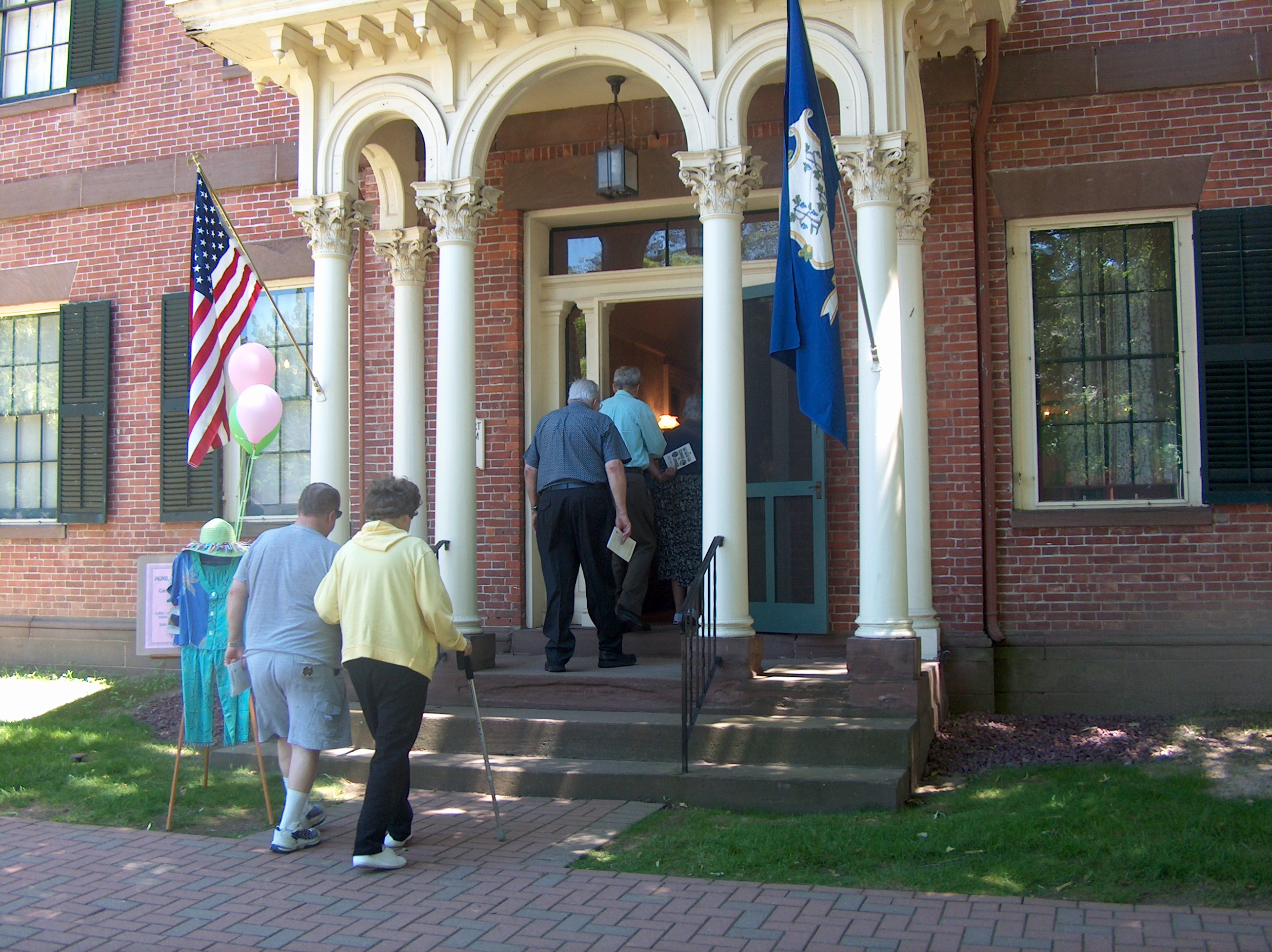 The Hurlbut Dunham House in Wethersfield, Connecticut is a stop on an historic house tour.