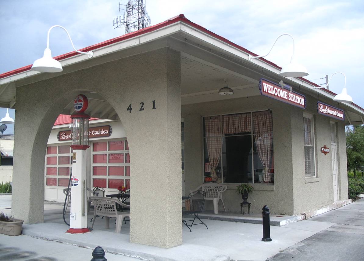 Kissimmee has established a welcome center in a rehabilitated 1926 Standard Oil gas station.
