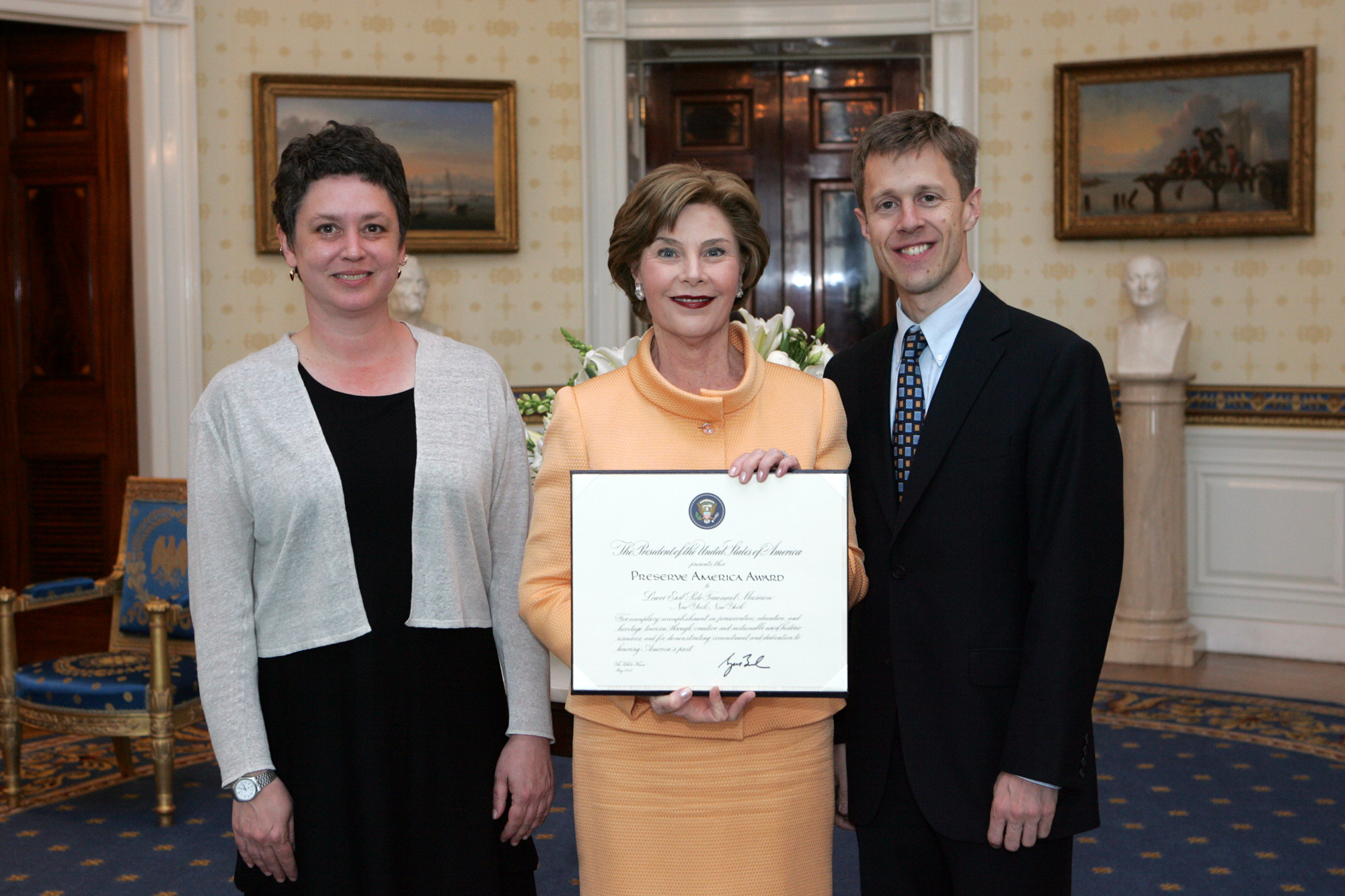 Laura Bush with Renee Epps and Steven Long of the Lower East Side Tenement Museum