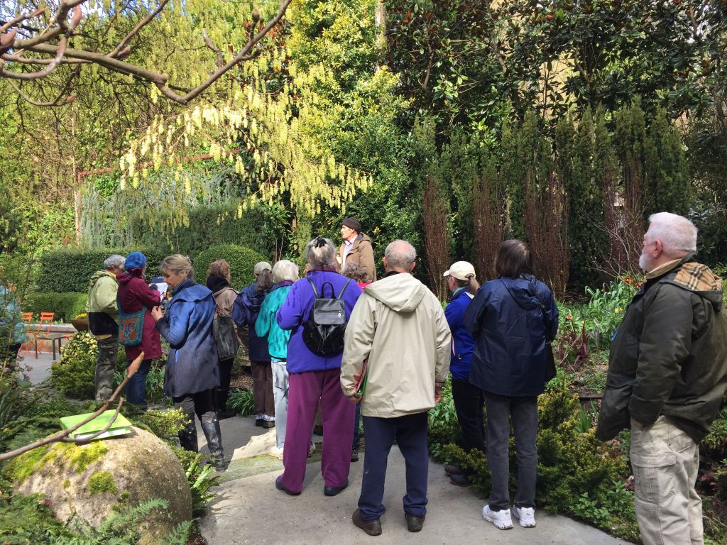 Dunn Gardens volunteer docents receiving training on plant identification. (Photo credit: Beth Weir)