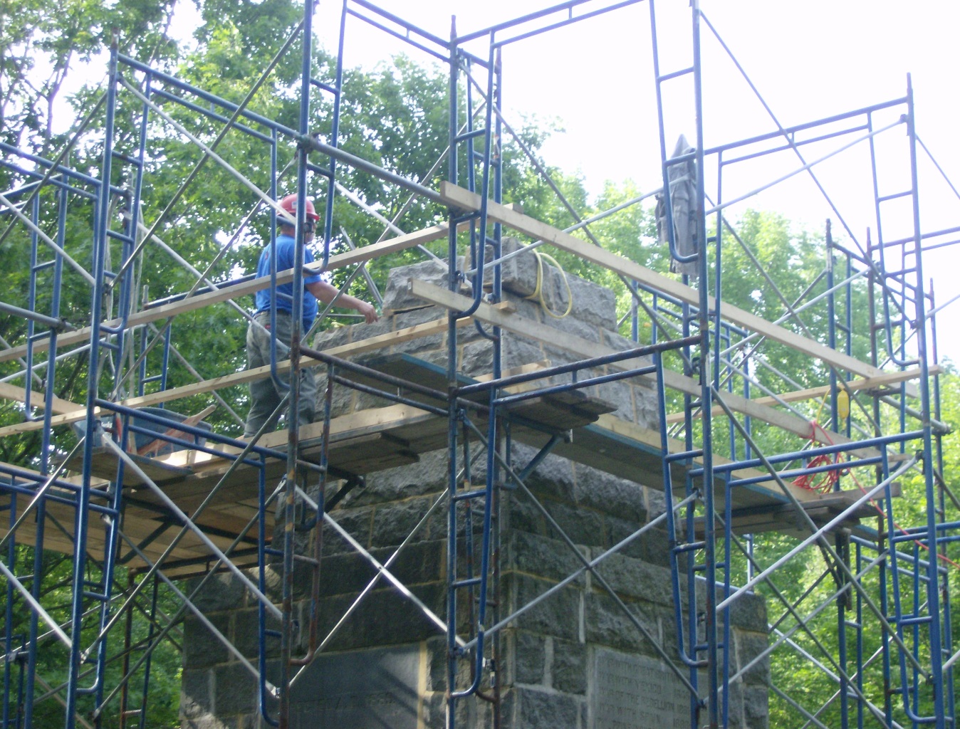 deconstruction of monument