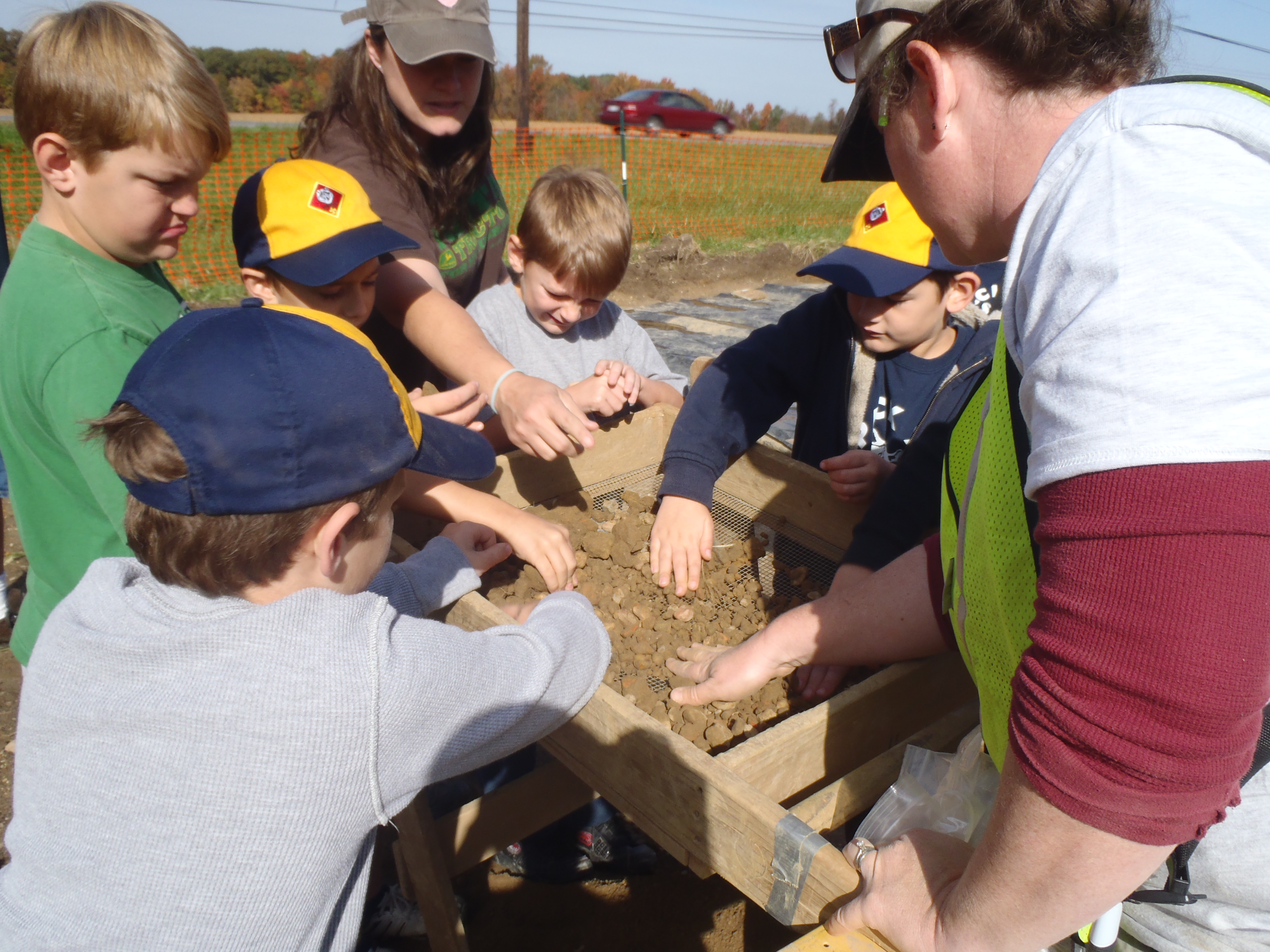 Scouts learn archaeology