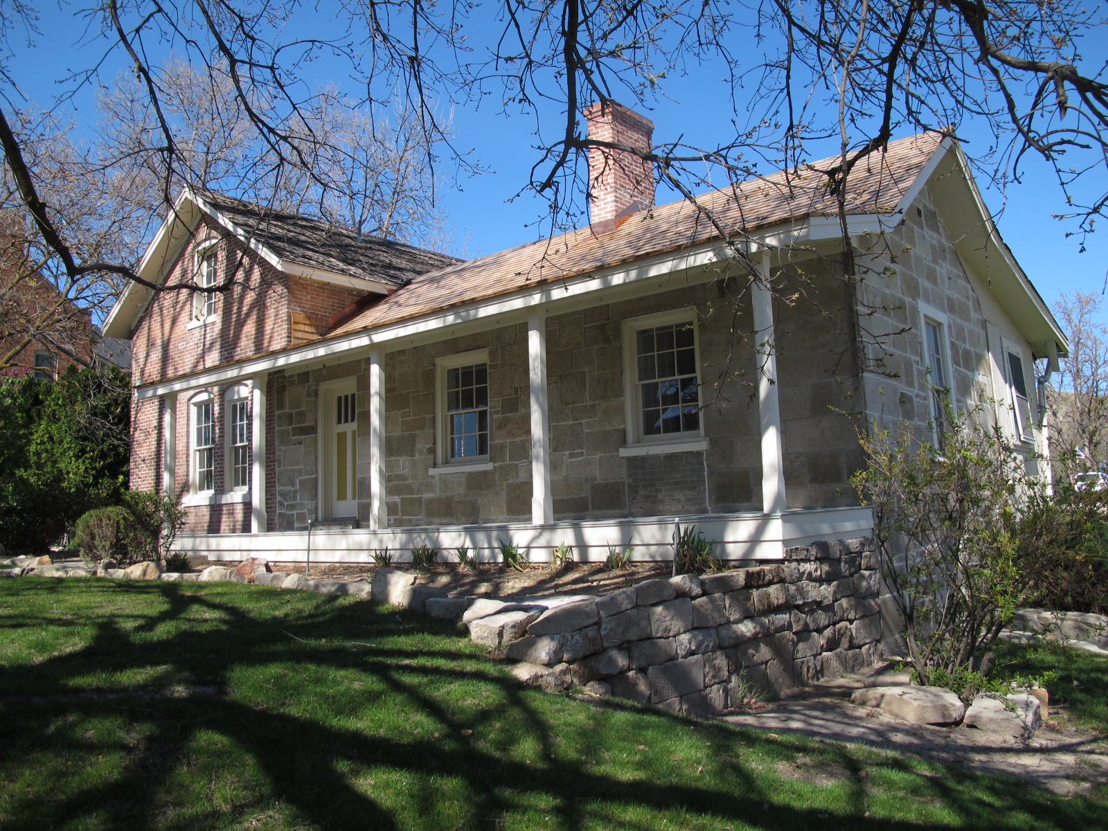 Building 4 Surgeon's Quarters restored