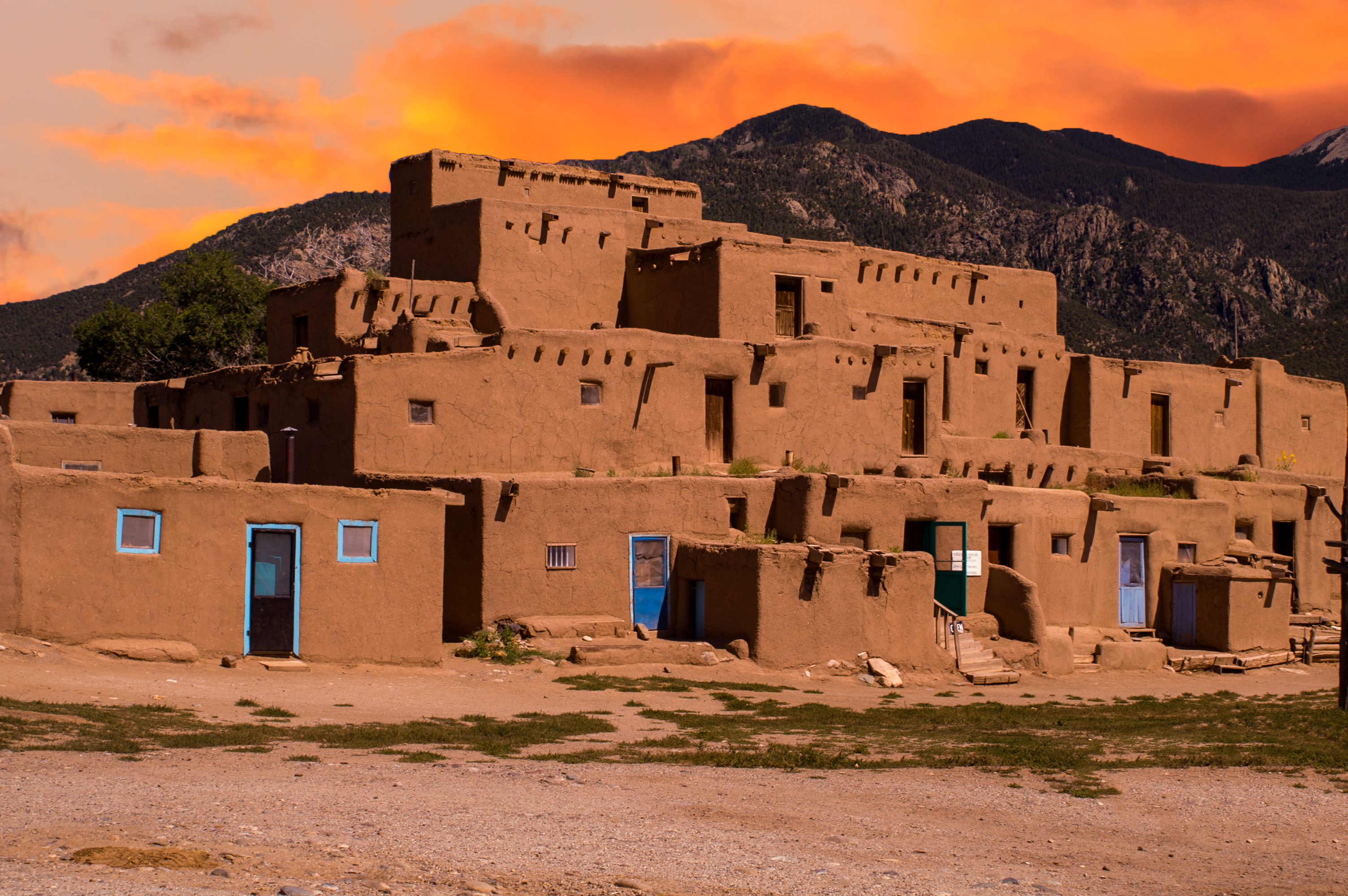 adobe houses at Taos Pueblo  Fotolia Josemaria Toscano